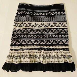 Anthropologie Viola embroidered flounce Skirt size 2